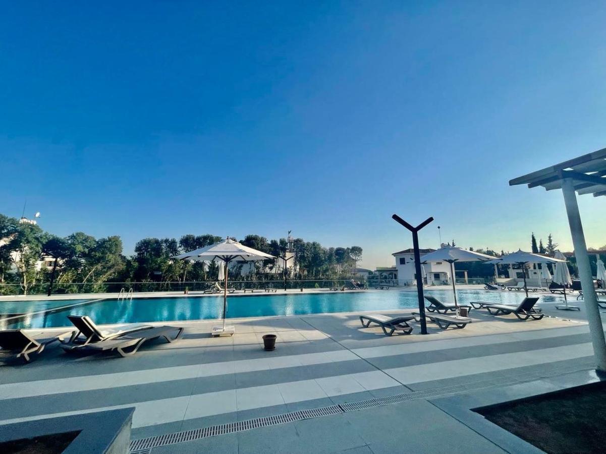 Sea View Suites By The Coast فاماغوستا المظهر الخارجي الصورة