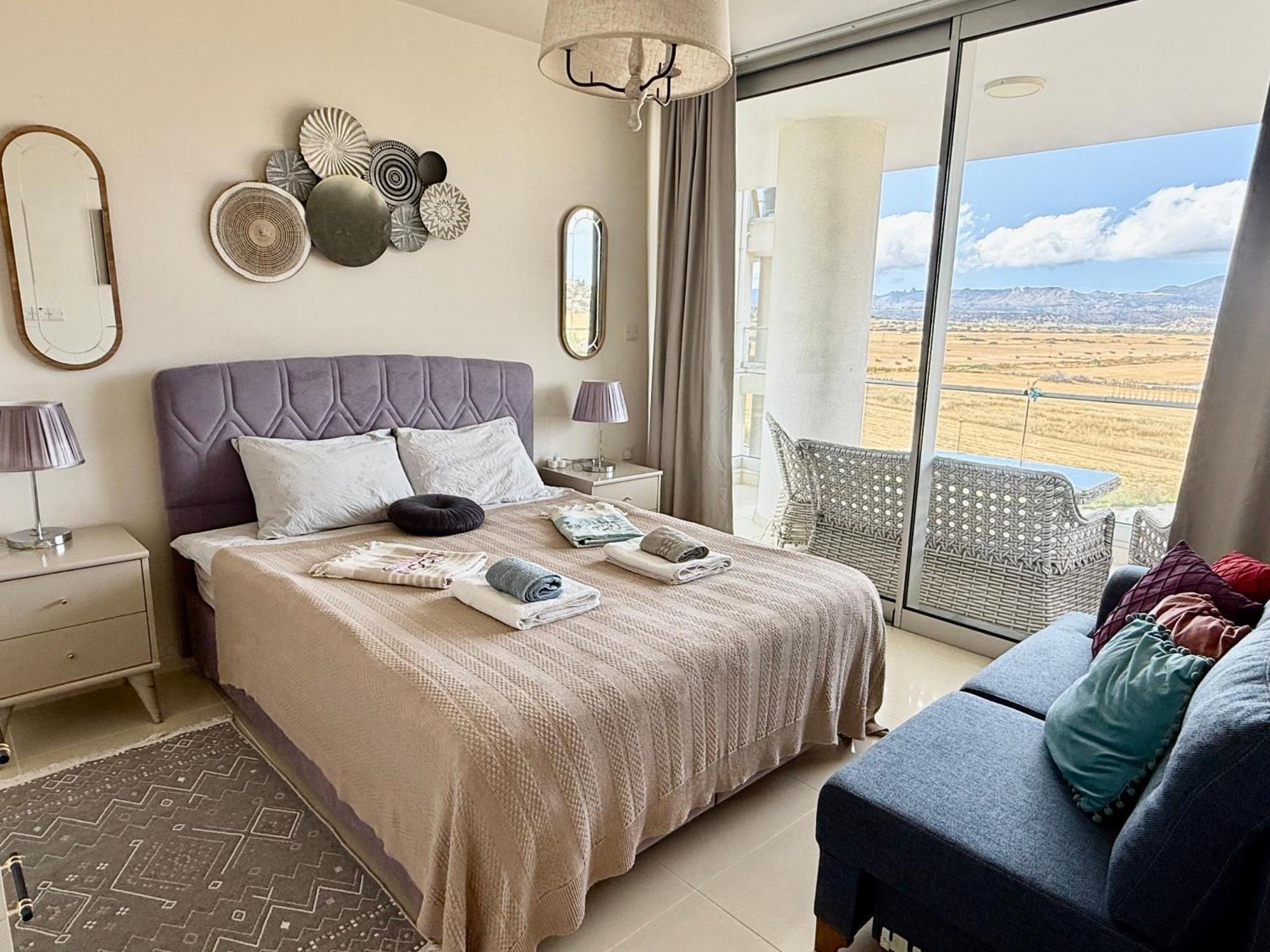 Sea View Suites By The Coast فاماغوستا الغرفة الصورة