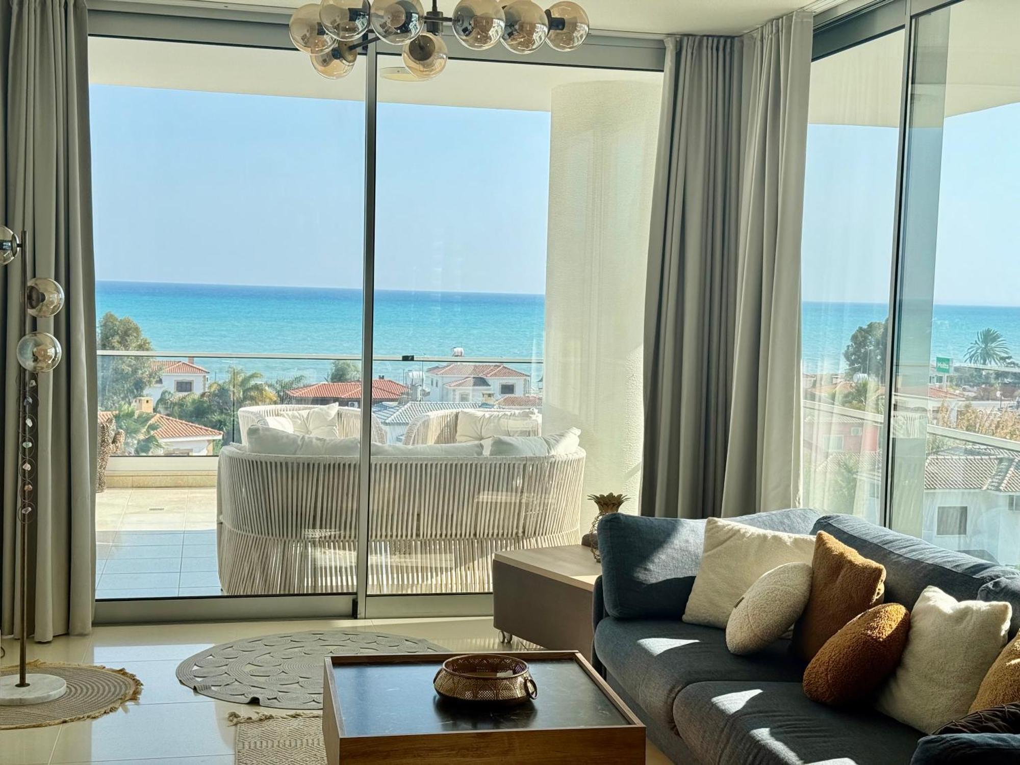 Sea View Suites By The Coast فاماغوستا المظهر الخارجي الصورة
