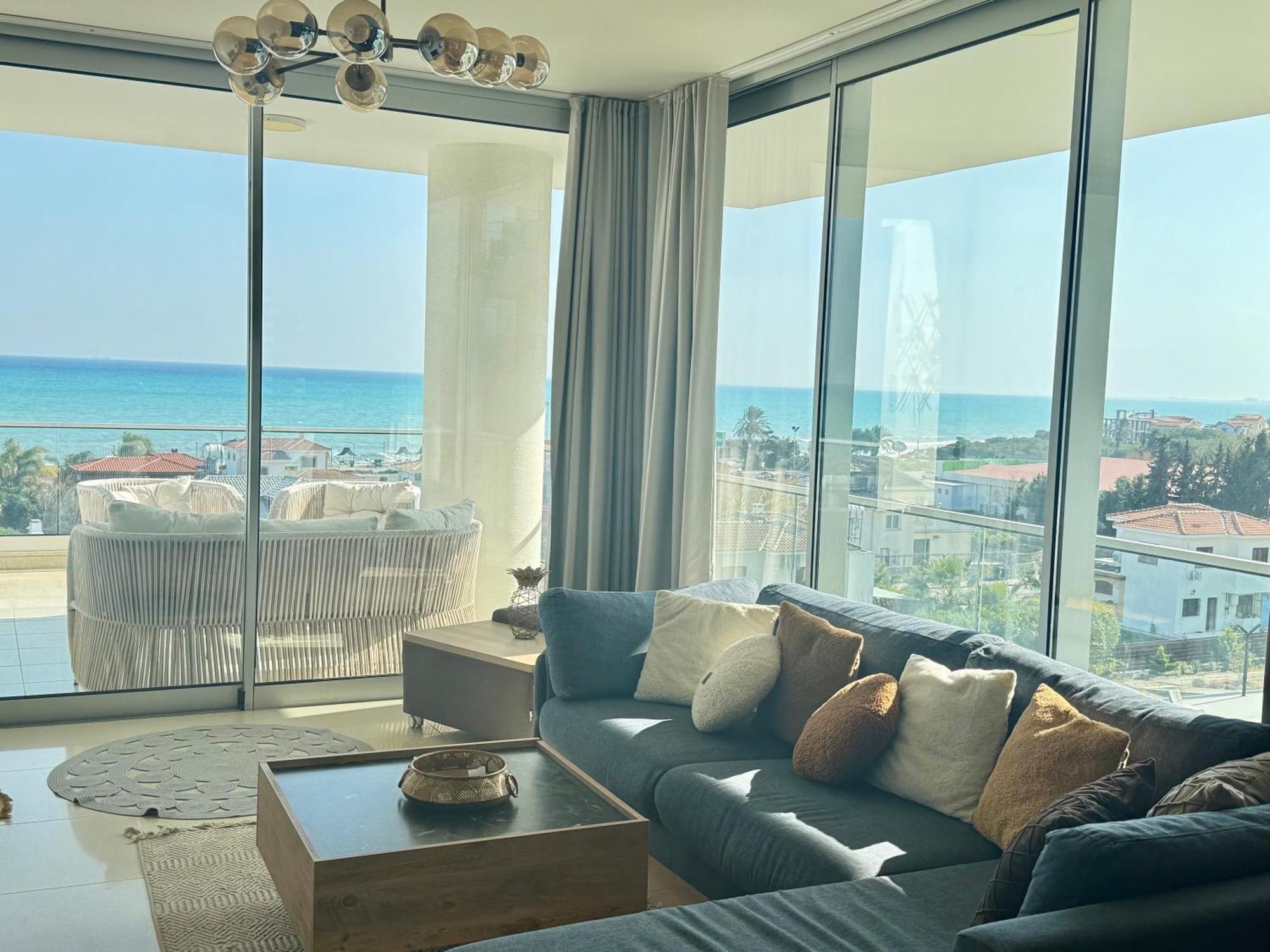 Sea View Suites By The Coast فاماغوستا المظهر الخارجي الصورة